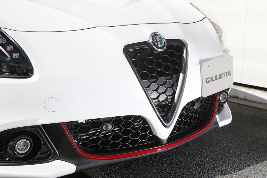 Детали экстерьера Alfa Romeo Giulietta Veloce (940) 2017 года  (JP) (фото 12 из 13)